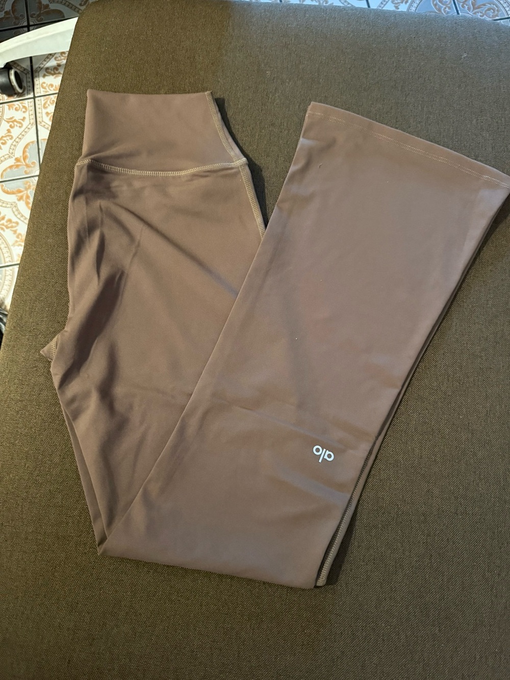 ALO Yoga High-Waist Flare Leggings in Mauve Brown